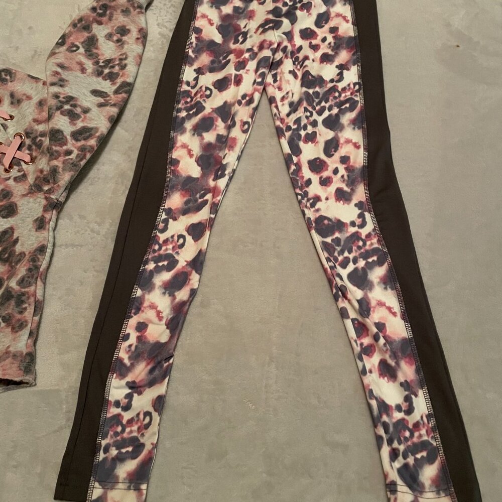 Justice (mall days) size 10 set including stretch pants & matching sweatshirt. - Picture 2 of 13